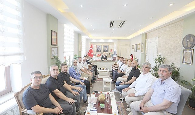 AK Parti&#039;den Vali Aktaş&#039;a veda ziyareti