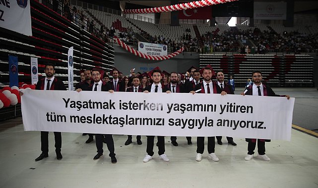 Akdeniz Üniversitesi'nde 293 genç hekim yemin etti