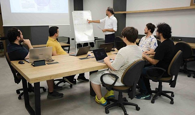 Akdeniz Üniversitesi'nde Yapay Zeka ve Veri Mühendisliği Bölümü açıldı