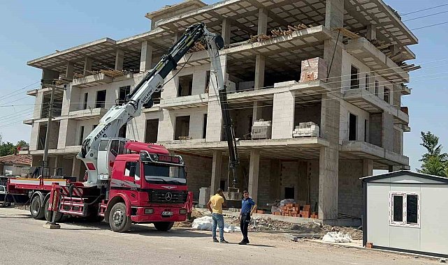 Aksaray'da elektrik akımına kapılan 2 inşaat işçisi ağır yaralandı