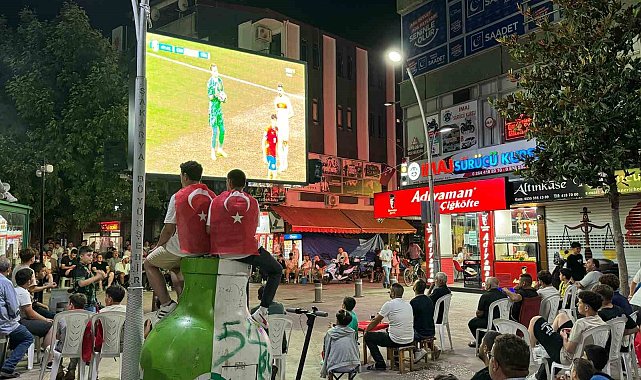Akyazı milli maç heyecanını dev ekranda izleyecek