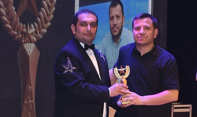Ali Yazgı Ödülünü Alarak Adını Zirveye Yazdı