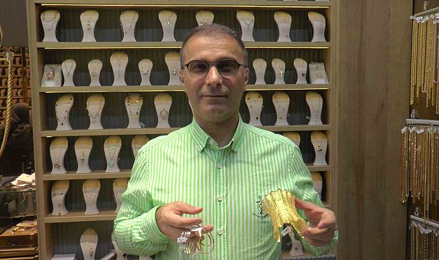Altında yılın modası 'tül bilezik'