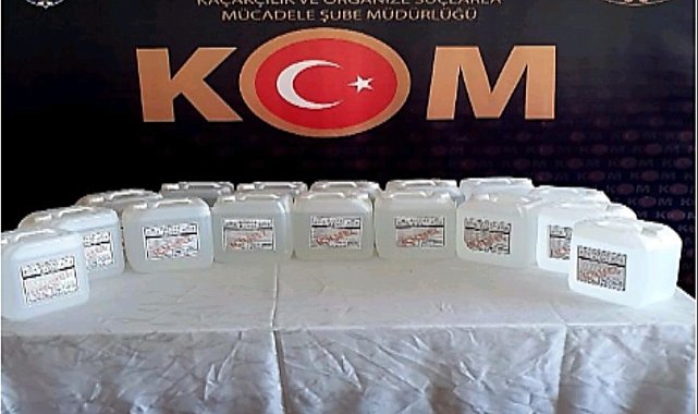 Amasya'da kargodan 80 litre kaçak alkol çıktı