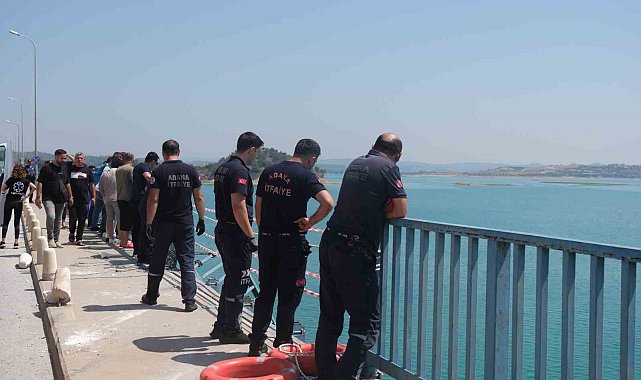 Anne, baba ve iki çocuklarının bulunduğu otomobil göle düşüp kayboldu