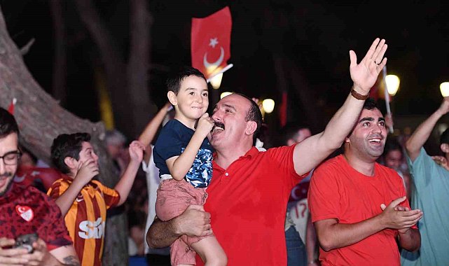 Antalya'da Türkiye-Avusturya maçı dev ekranda izlenecek