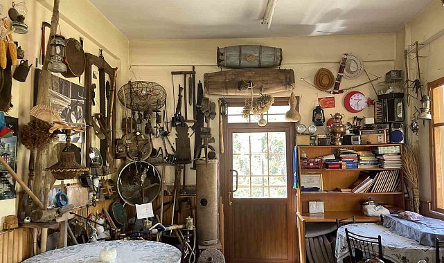 Anzer Yaylası'nda bulunan bu çay ocağına girenler geçmişe yolculuk ediyor