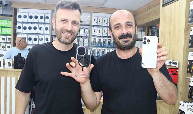 Arkadaşıyla iddiaya girdi, 50 bin TL değerindeki telefonunu kırdı