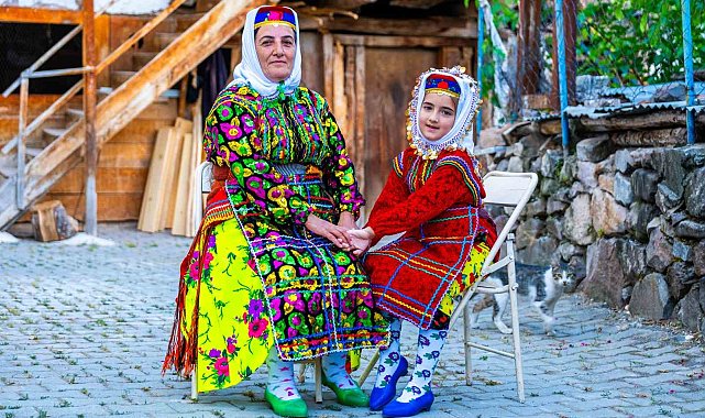 Asırlık yöresel kıyafetler dijital ortamda korunarak geleceğe taşınacak