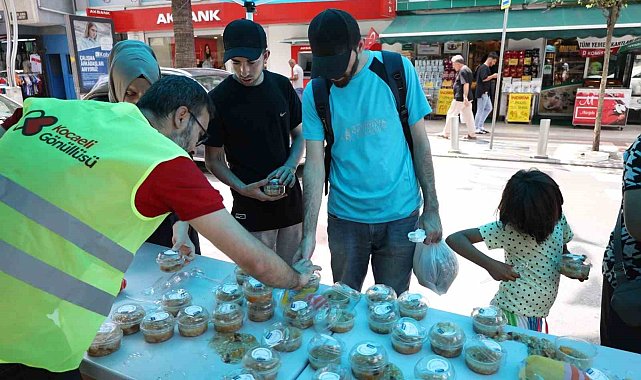 Aşure dağıtımı başladı