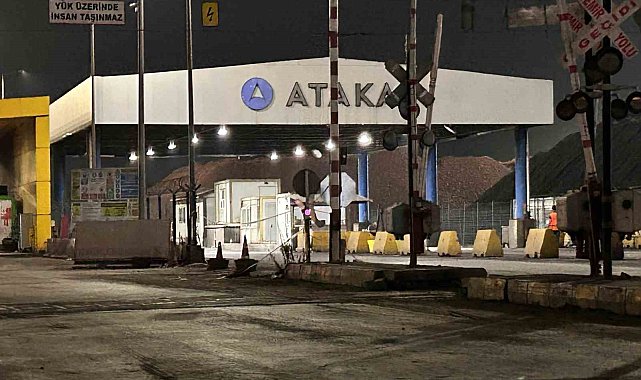 Atakaş Limanı'nda gemi yangını