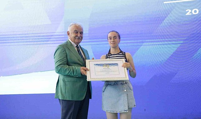 Avrasya Üniversitesinden unutulmayacak mezuniyet töreni