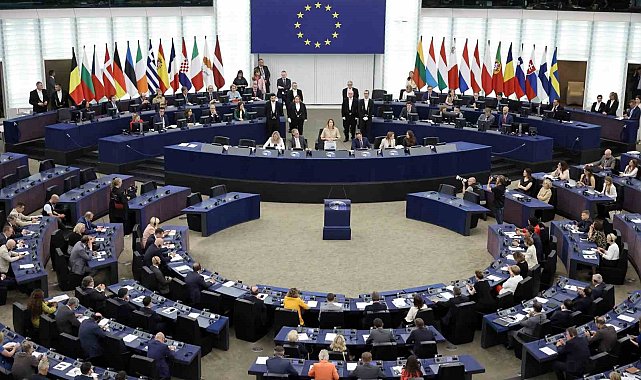 Avrupa Parlamentosu Başkanlığına yeniden Metsola seçildi