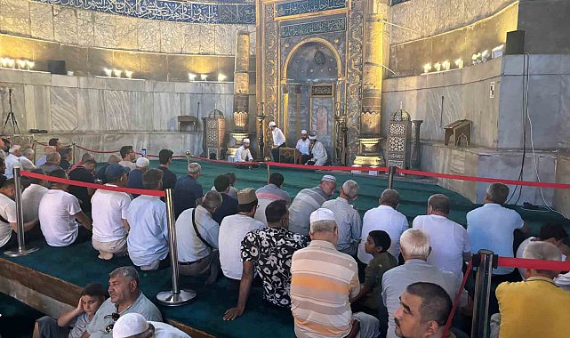 Ayasofya Camii'nde 15 Temmuz şehitleri için hatim duası okundu