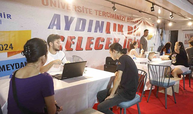 Aydın Büyükşehir Belediyesi tercih tırı yoğun ilgi görüyor