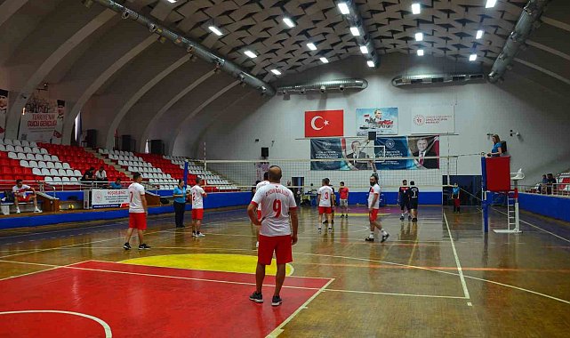 Aydın'da 15 Temmuz Voleybol Turnuvası başladı