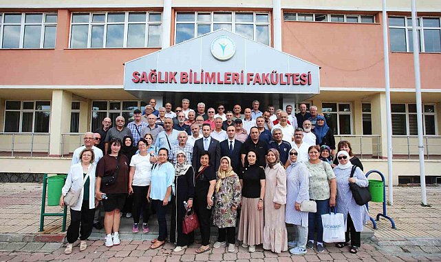 Aynı pozu 42 yıl sonra yeniden verdiler