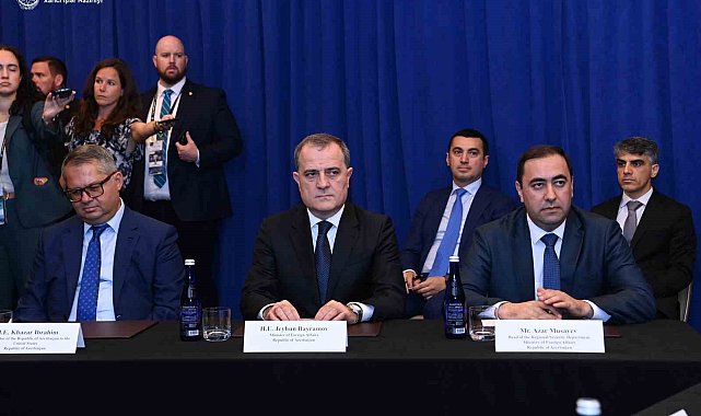 Azerbaycan ve Ermenistan dışişleri bakanları ABD'de bir araya geldi