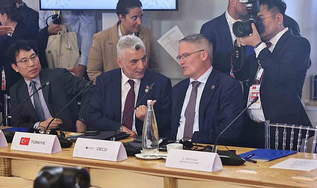 Bakan Bolat, G7 Ticaret Bakanları Toplantısı'na katıldı