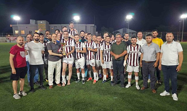 Bandırma'da mahalleler arası futbol turnuvasının şampiyonu belli oldu