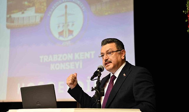 Başkan Ahmet Metin Genç: "Raylı sistem yapılacak, Reşadiye Viyadüğü kalkacak"