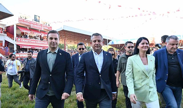 Başkan Akın, Tarihi Kırkpınar Güreşleri'ni takip etti