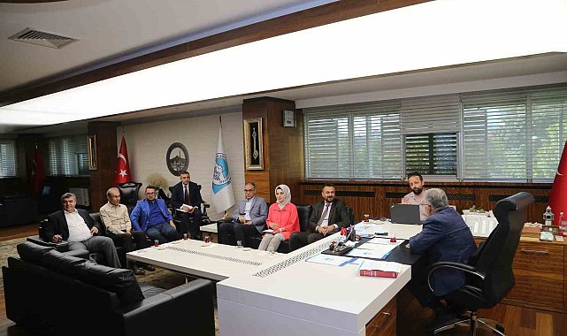 Başkan Büyükkılıç'a "İl Halk Kütüphanesi" sunumu