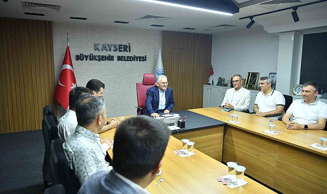 Başkan Büyükkılıç'tan büyükşehirde 'akıllı şehir' zirvesi