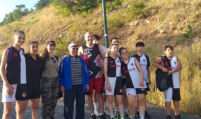 Başkan Büyükkılıç'tan gençlerle 'sabah yürüyüşü' buluşması