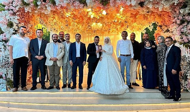 Başkan Çavuşoğlu, Göçenoğlu ailesini mutlu günlerinde yalnız bırakmadı