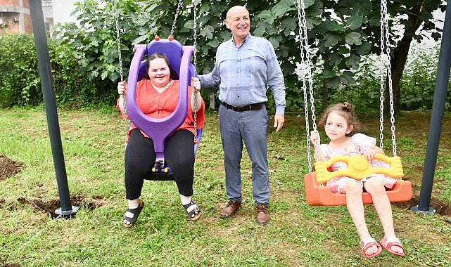 Başkan Kul'dan down sendromlu Zeynep'e anlamlı hediye