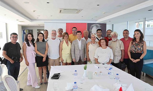 Başkan Ünlü gazetecileri ağırladı