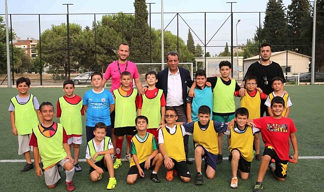 Başkan Yetişkin geleceğin futbolcularıyla buluştu