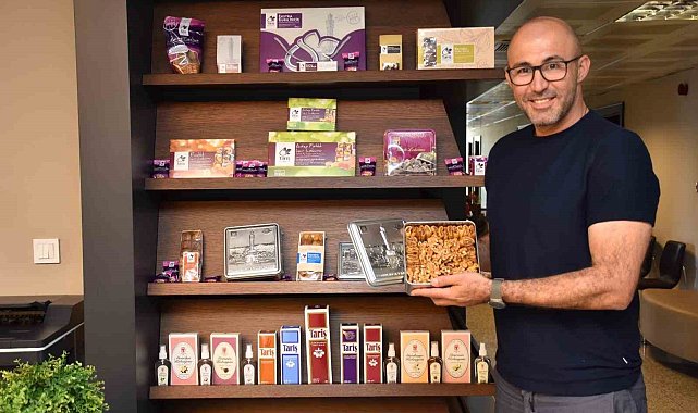 Başkan Zencirci: "TARİŞ ürünlerimizi de belediyemizde sergiliyoruz"