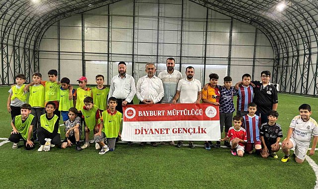 Bayburt'ta Yaz Kur'an Kursları Arası Futbol Turnuvası başladı
