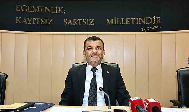 Belediyeye hiç uğramadan 2 yıl maaş almışlar