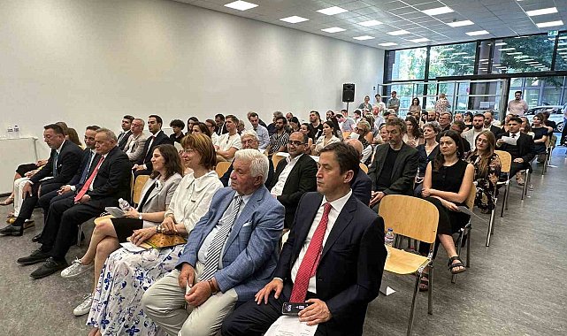 Berlin International Üniversitesi'nden 10'uncu yılına özel görkemli kutlama