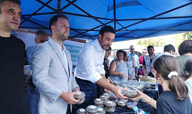 Beşiktaş Belediyesi'nde aşure ikramı