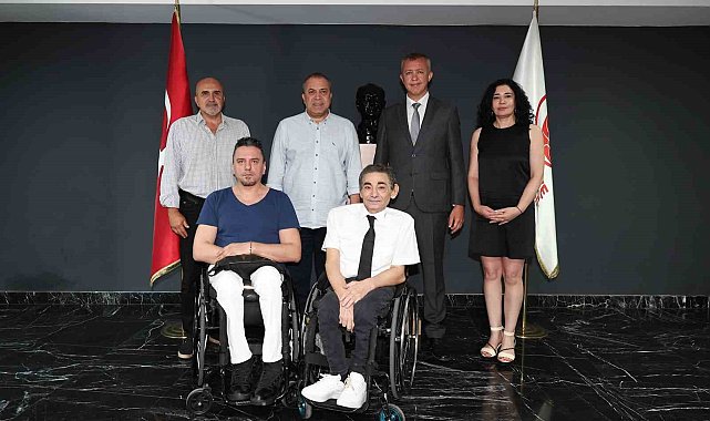 Beşiktaş'tan TBF Genel Sekreteri Serhan Antalyalı'ya ziyaret