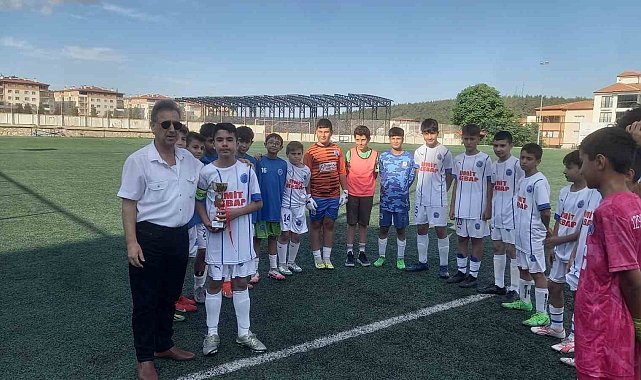 Bilecik U13 Gençler Ligi şampiyonu oldular