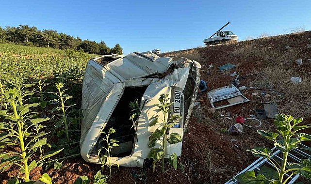 Bilecik'te şarampole uçan araç içinde bulunan 3 kişi yaralandı
