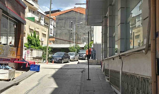 Bilecik'te sokak aralarındaki direklerden vatandaş şikayetçi
