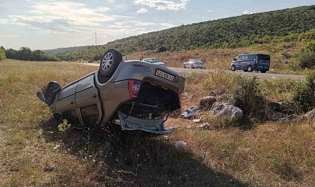Bilecik'te takla atan otomobil şarampole yuvarlandı: 2 yaralı