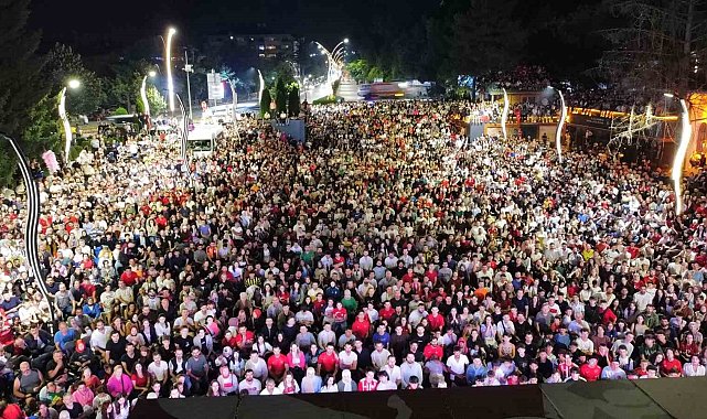 Binlerce Bolulu meydanları doldurdu
