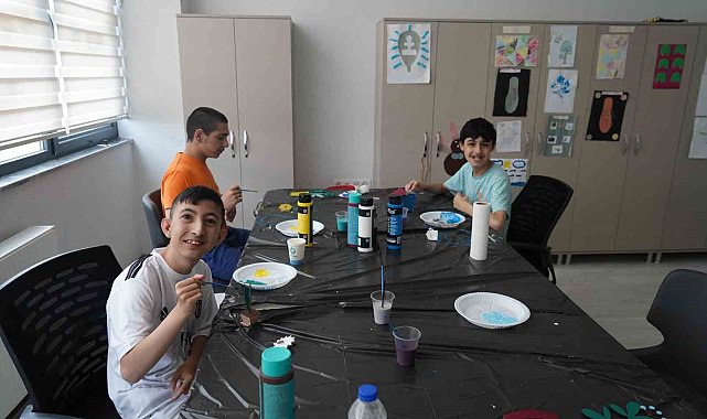 Bu merkez hem gönüllere dokunuyor hem hayatları kolaylaştırıyor