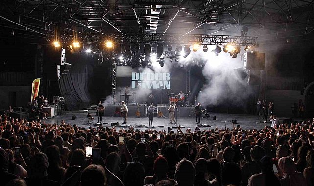 Bursa festivalinde 'Dedublüman' rüzgarı