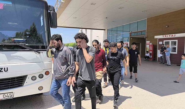 Bursa'da 10 kaçak göçmen yakalandı