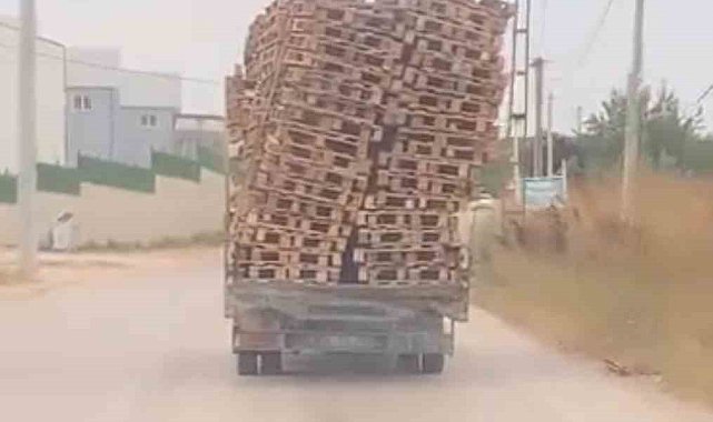 Bursa'da tehlikeli palet taşımacılığı kamerada