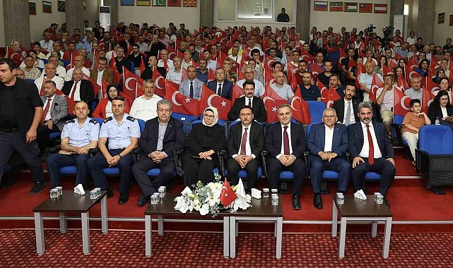 Büyükkılıç, ERÜ'de 15 Temmuz konulu konferans ve törene katıldı