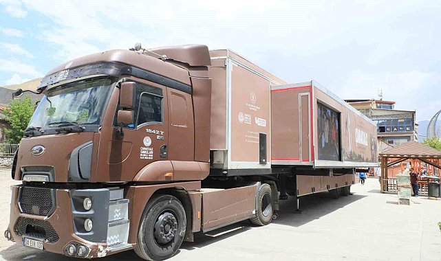 Çanakkale Savaşları Mobil Müzesi Hakkari'de
